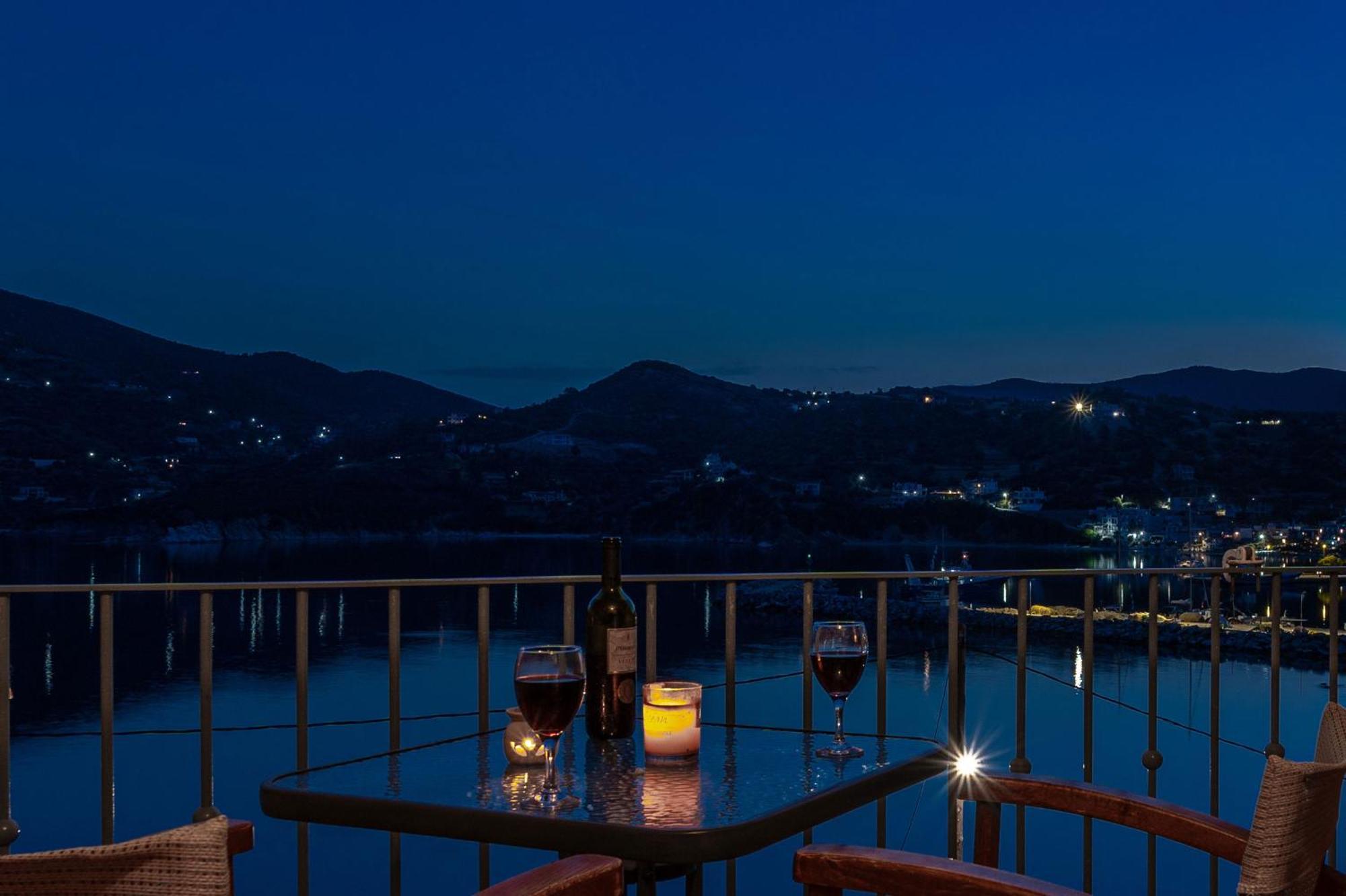 Niovi Seaview Apartments アイイ・アポストロ エクステリア 写真