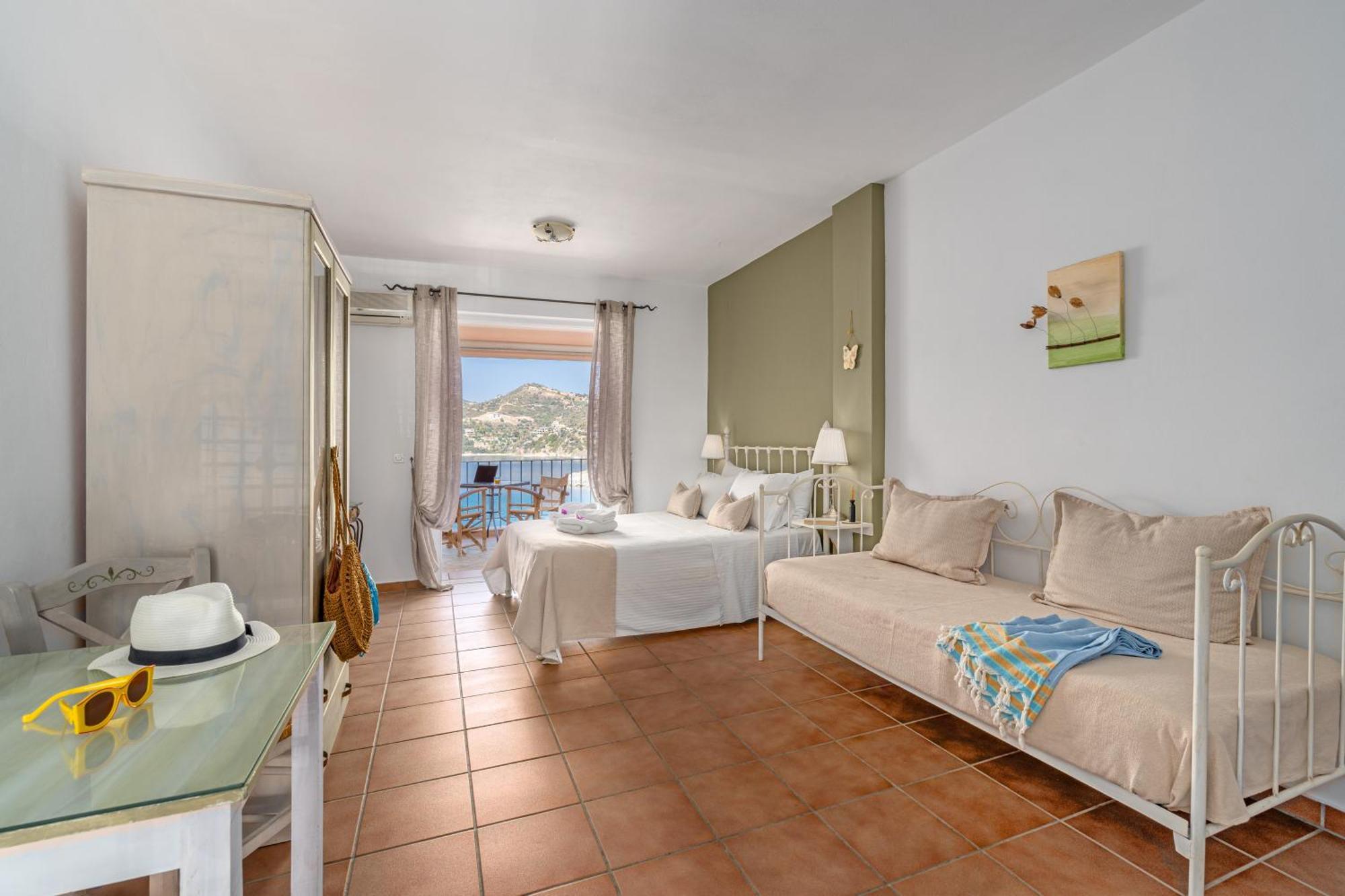 Niovi Seaview Apartments アイイ・アポストロ エクステリア 写真