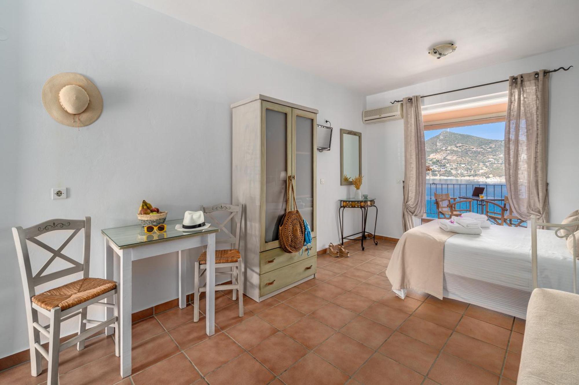 Niovi Seaview Apartments アイイ・アポストロ エクステリア 写真