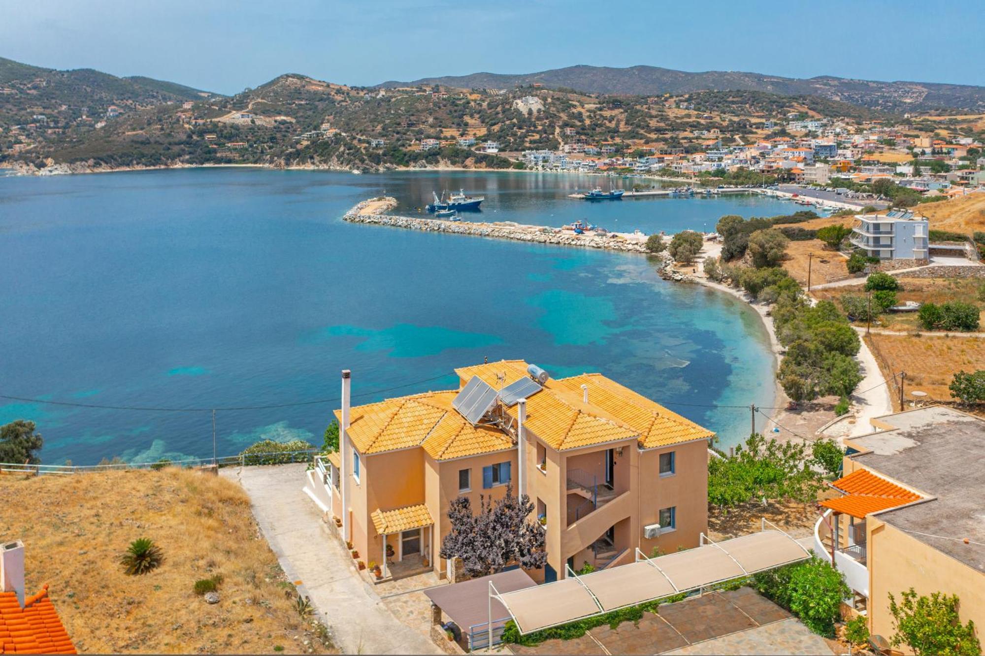Niovi Seaview Apartments アイイ・アポストロ エクステリア 写真