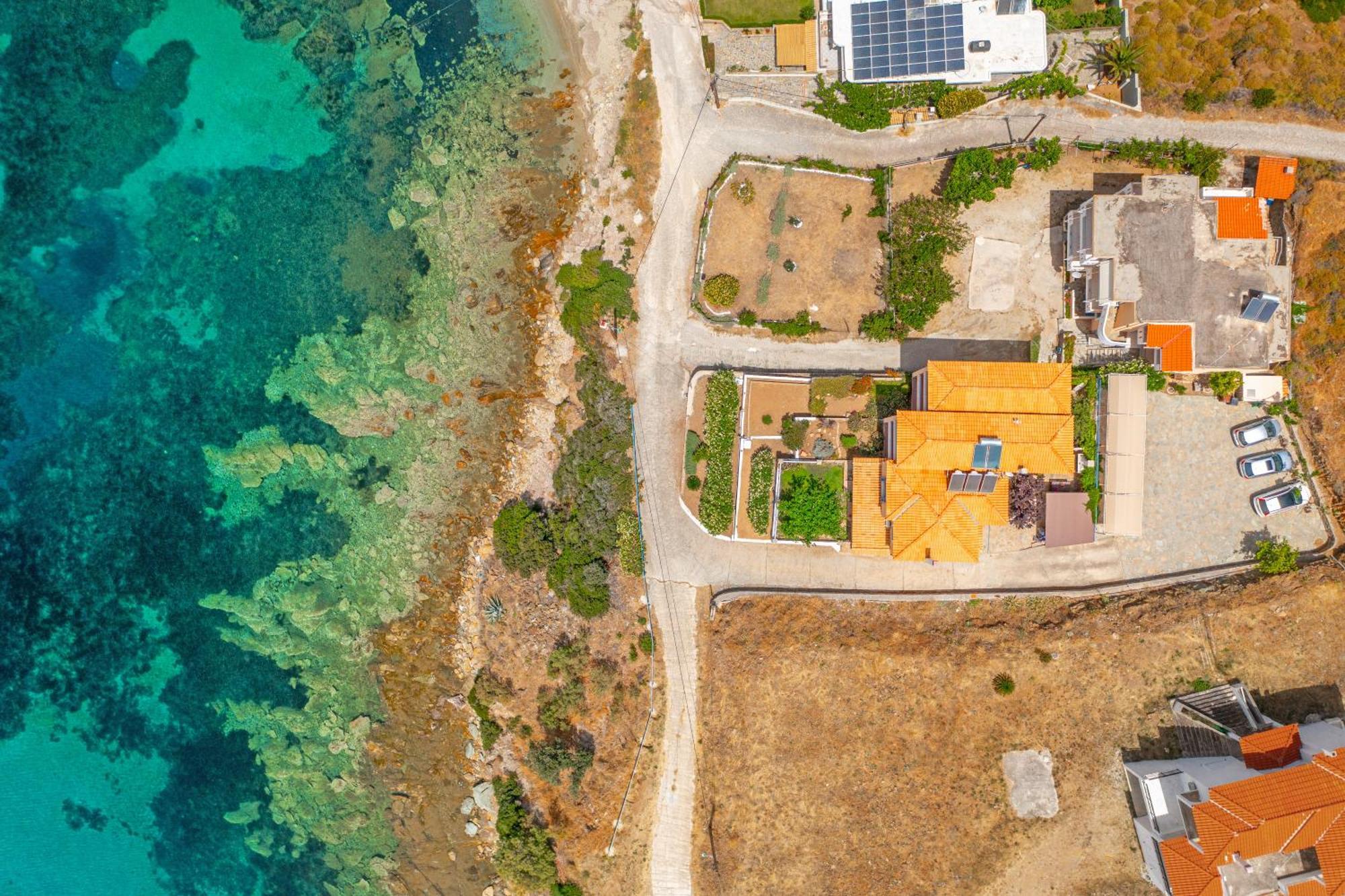 Niovi Seaview Apartments アイイ・アポストロ エクステリア 写真